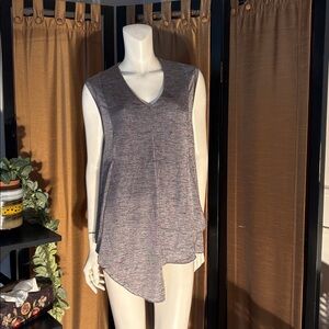 Sleeveless Knit Tunic Top in Heathered Gray